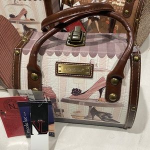 Small Vintage Body Case